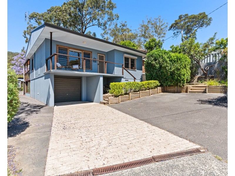 218 Avoca Drive, Green Point NSW 2251