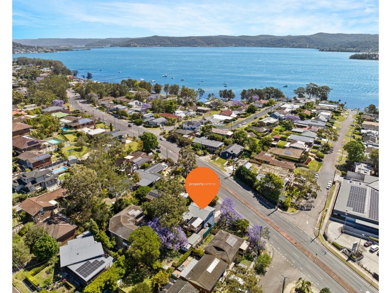 218 Avoca Drive, Green Point NSW 2251