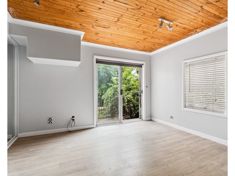 21 Mindaree Avenue, Wyoming NSW 2250