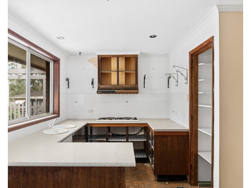 21 Mindaree Avenue, Wyoming NSW 2250