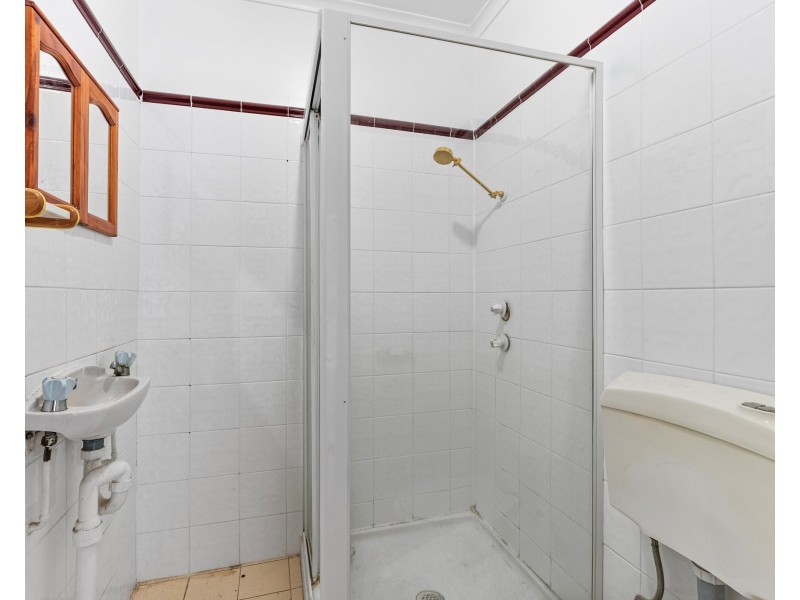 21 Mindaree Avenue, Wyoming NSW 2250