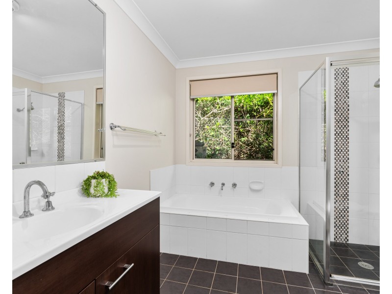 25 Monarchy Way, Narara NSW 2250