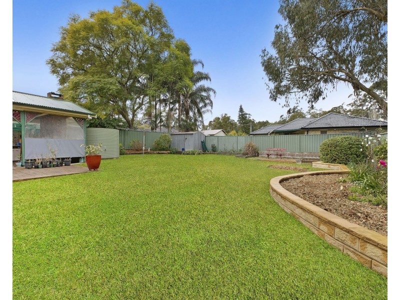 6 Runyon Close, Narara NSW 2250