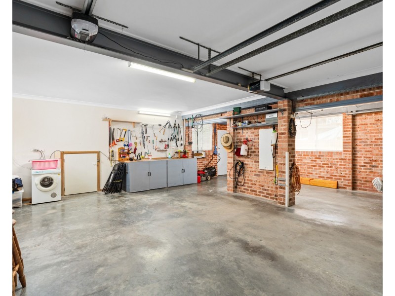 10 Edgewater Avenue, Green Point NSW 2251