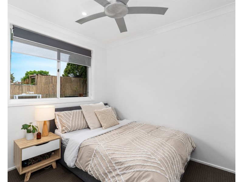 18 Scarborough Place, Bateau Bay NSW 2261