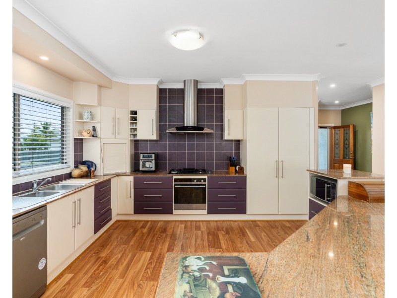 136 Hutton Road, The Entrance North NSW 2261