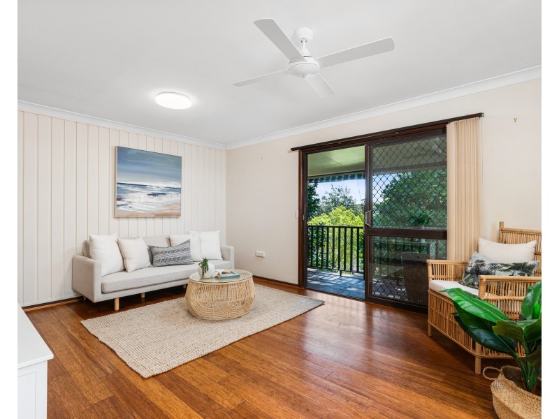 1 Apple Tree Crescent, Wyoming NSW 2250