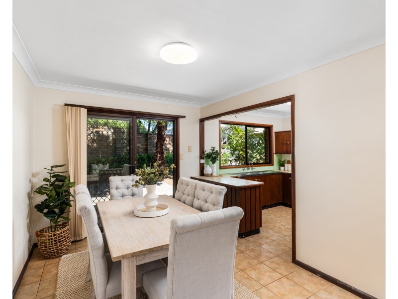 1 Apple Tree Crescent, Wyoming NSW 2250