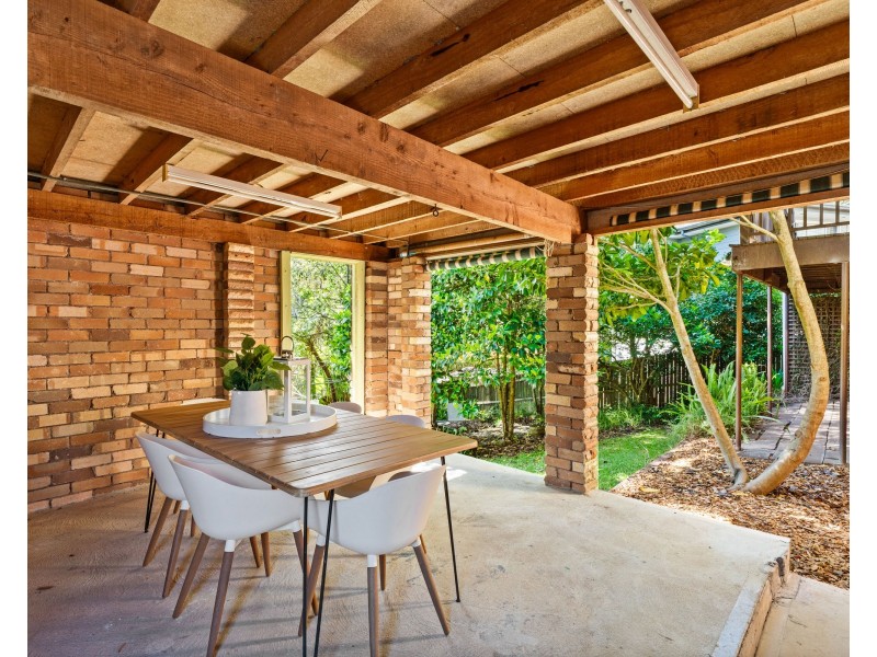 1 Apple Tree Crescent, Wyoming NSW 2250