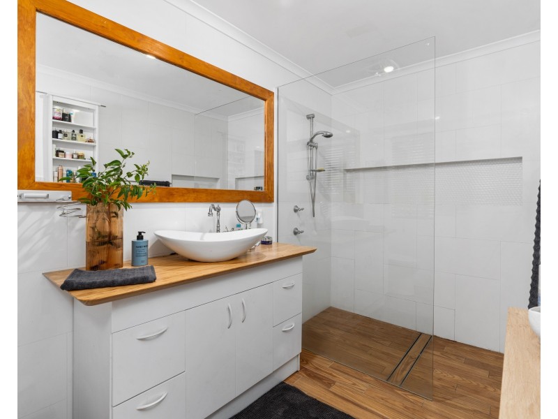 10 Karena Street, Tumbi Umbi NSW 2261