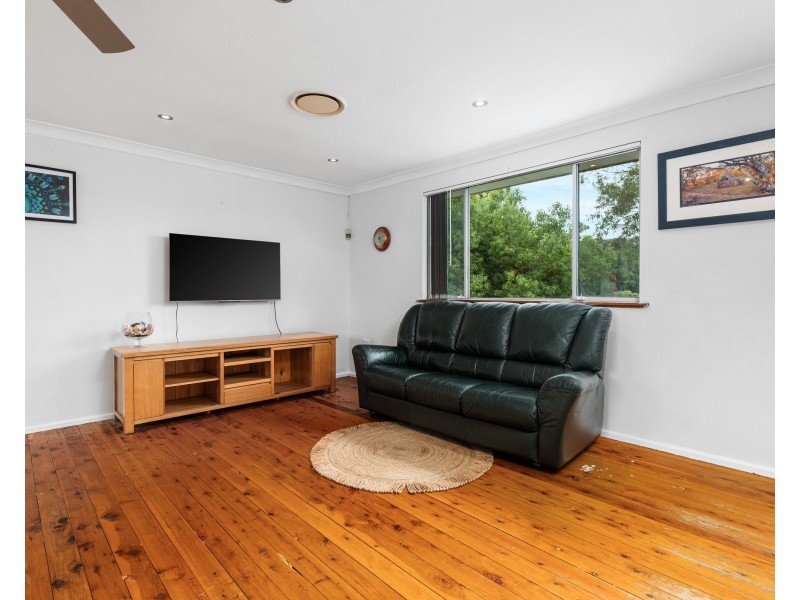 64 Jarrett Street, Wyoming NSW 2250