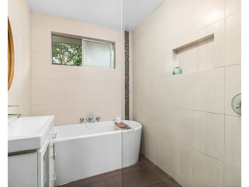 64 Jarrett Street, Wyoming NSW 2250