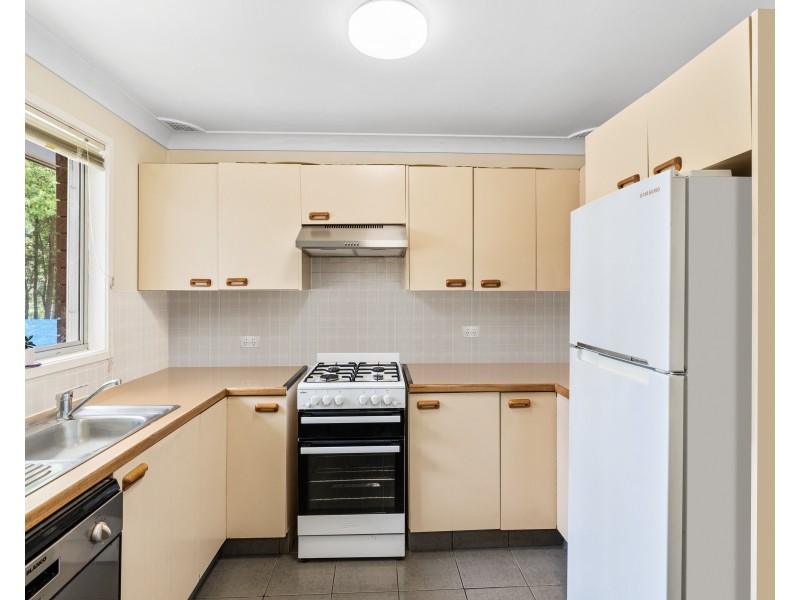 42 Karina Drive, Narara NSW 2250