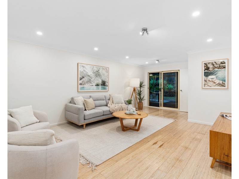 4 Hakea Close, Wyoming NSW 2250