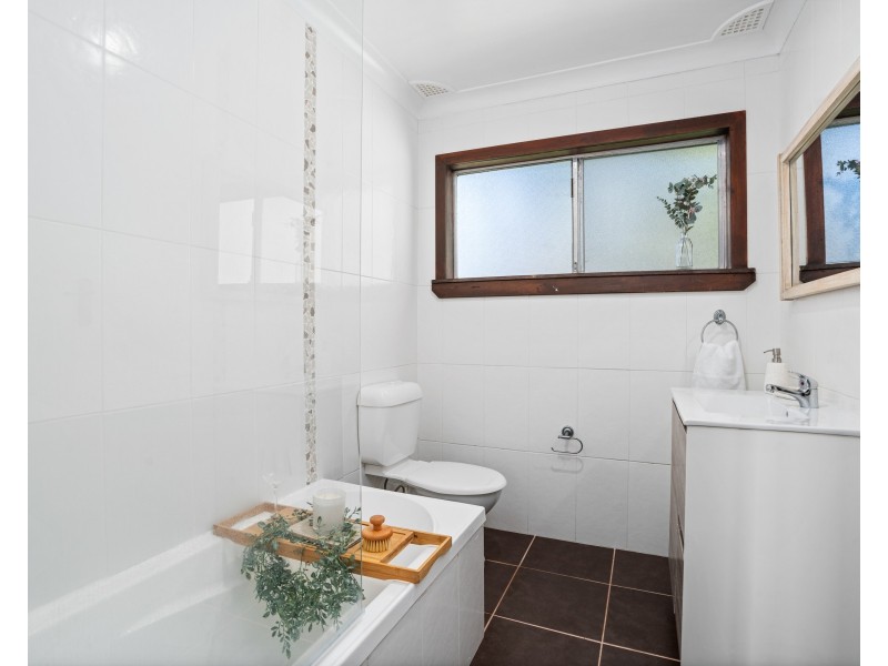 86 Turpentine Street, Wyoming NSW 2250