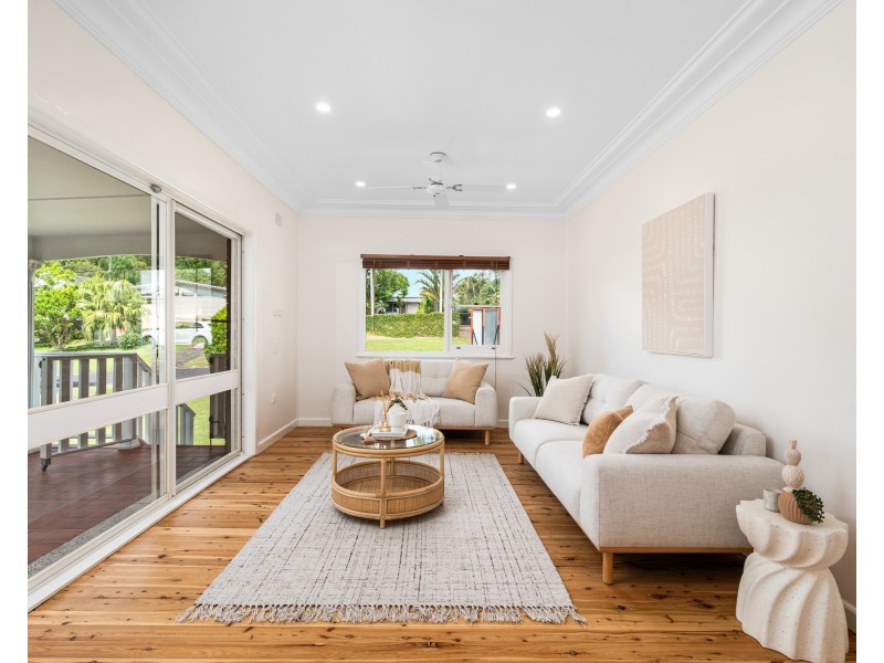 8 Orange Parade, Wyoming NSW 2250