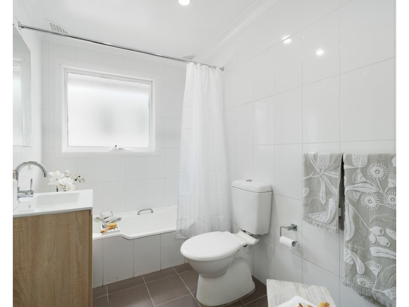 24 Toorak Avenue, Erina NSW 2250