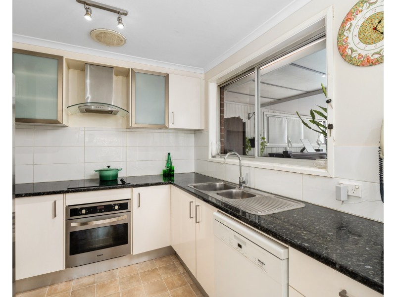 25 Karina Drive, Narara NSW 2250