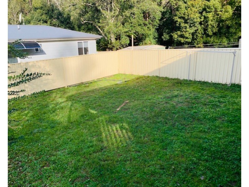 8 Wallarah Street, Lisarow NSW 2250