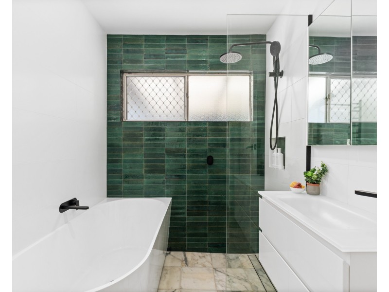 73 Dalton Street, Wyoming NSW 2250