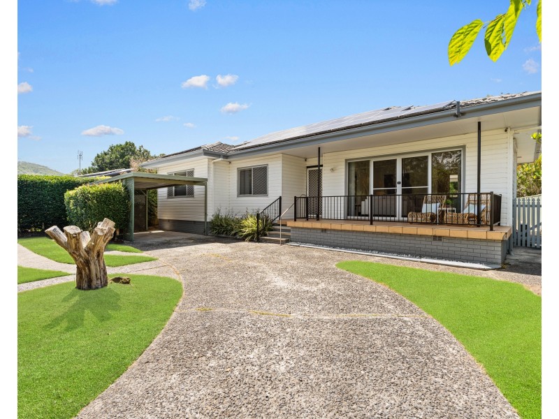 8 Dalton Street, Wyoming NSW 2250