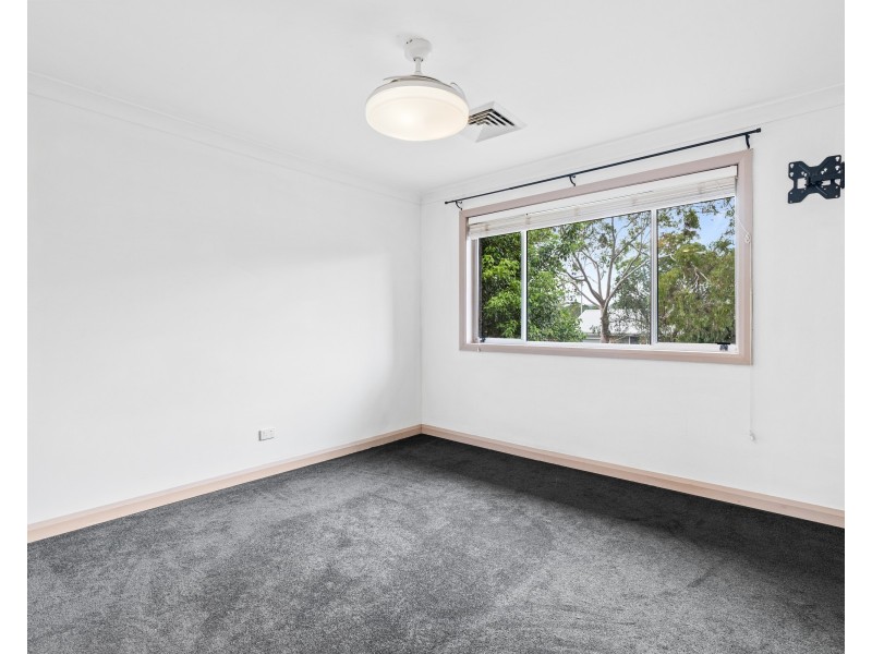 11 Carlson Avenue, Wyoming NSW 2250
