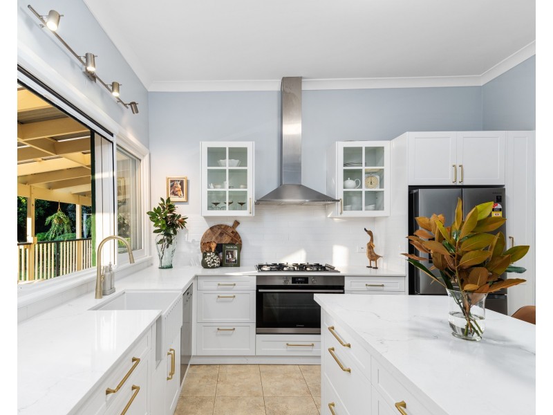 18 Georgia Avenue, Wyoming NSW 2250