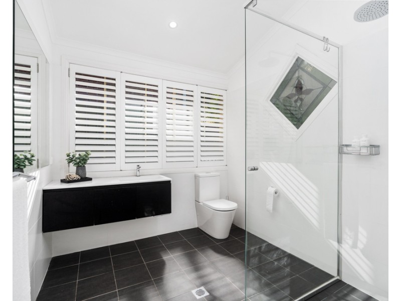 18 Georgia Avenue, Wyoming NSW 2250