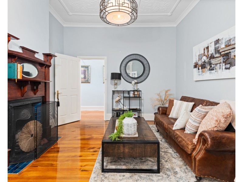 18 Georgia Avenue, Wyoming NSW 2250