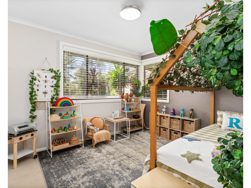 25 Fragar Avenue, Wyoming NSW 2250