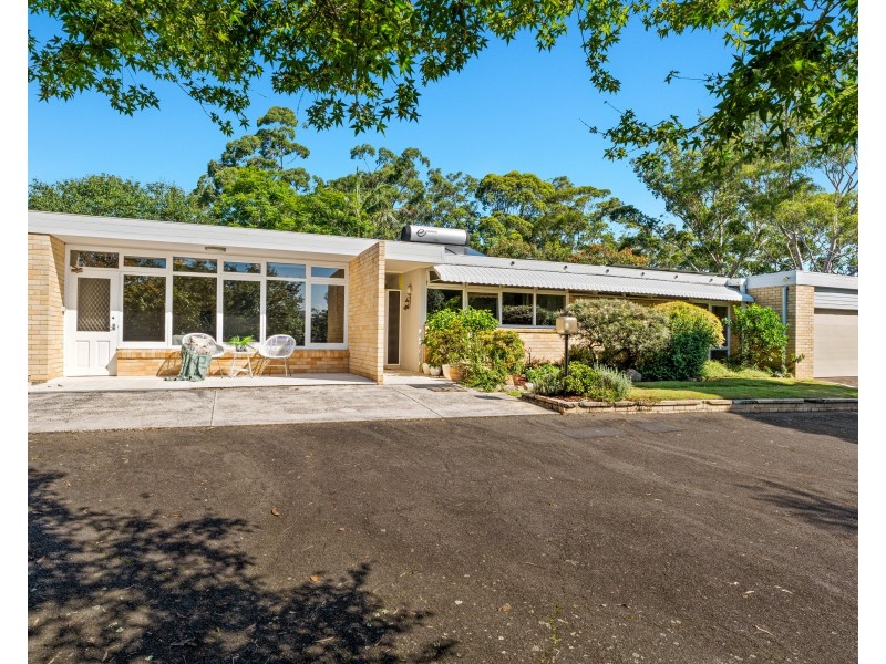 42 Berrys Head Road, Wyoming NSW 2250