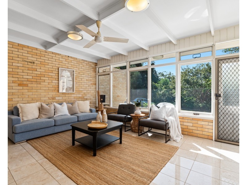 42 Berrys Head Road, Wyoming NSW 2250