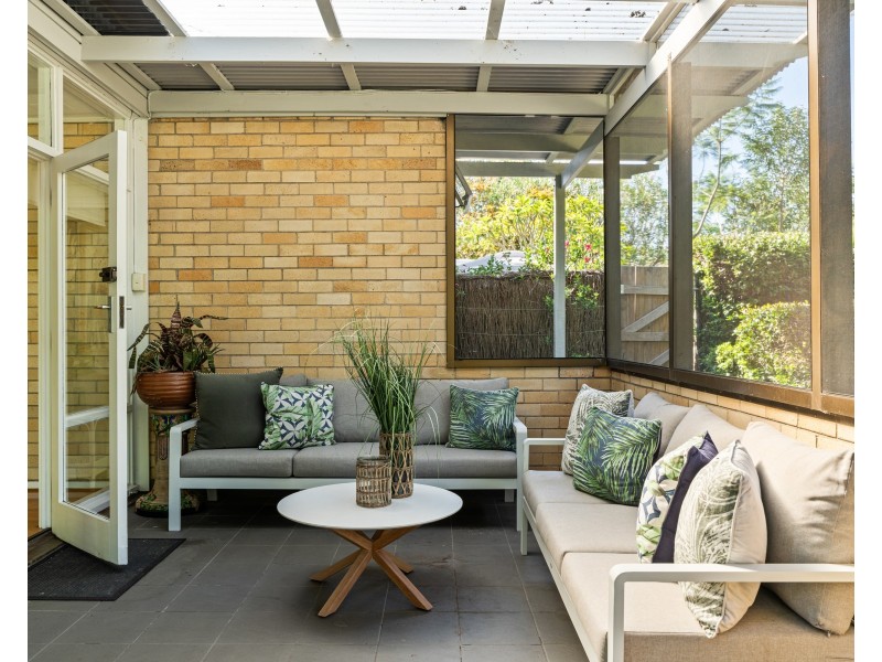 42 Berrys Head Road, Wyoming NSW 2250