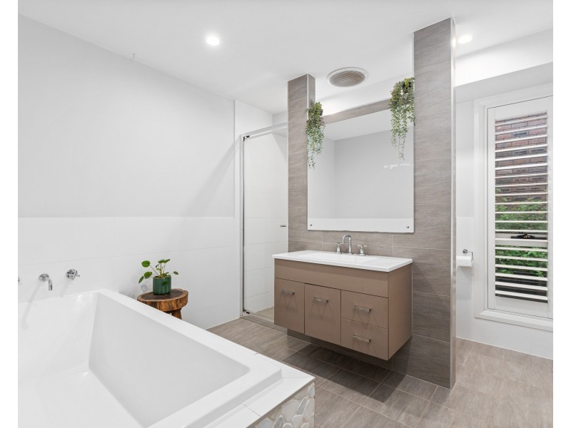 184-186 Copacabana Drive, Copacabana NSW 2251