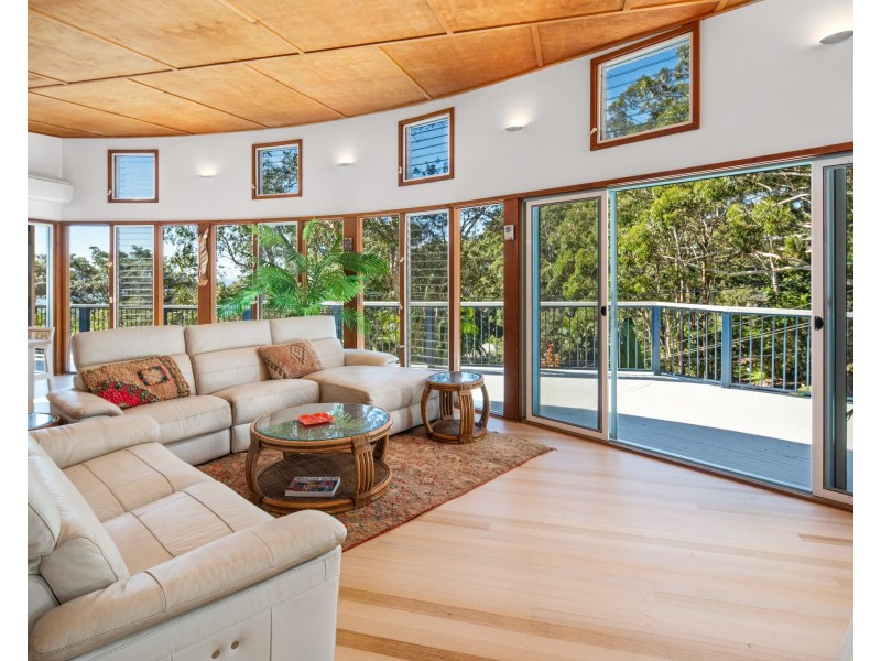 27 Fairscene Crescent, Avoca Beach NSW 2251