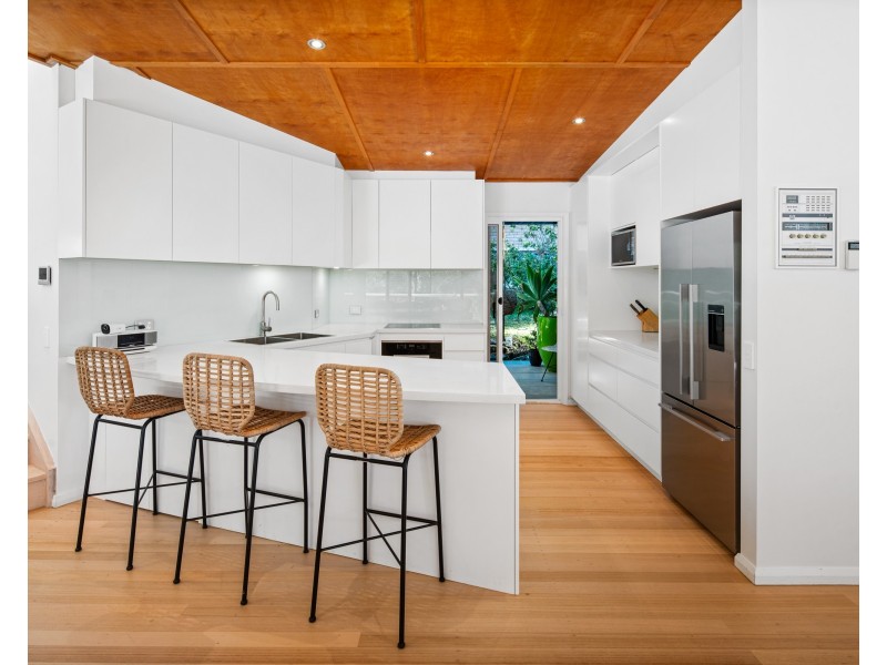 27 Fairscene Crescent, Avoca Beach NSW 2251