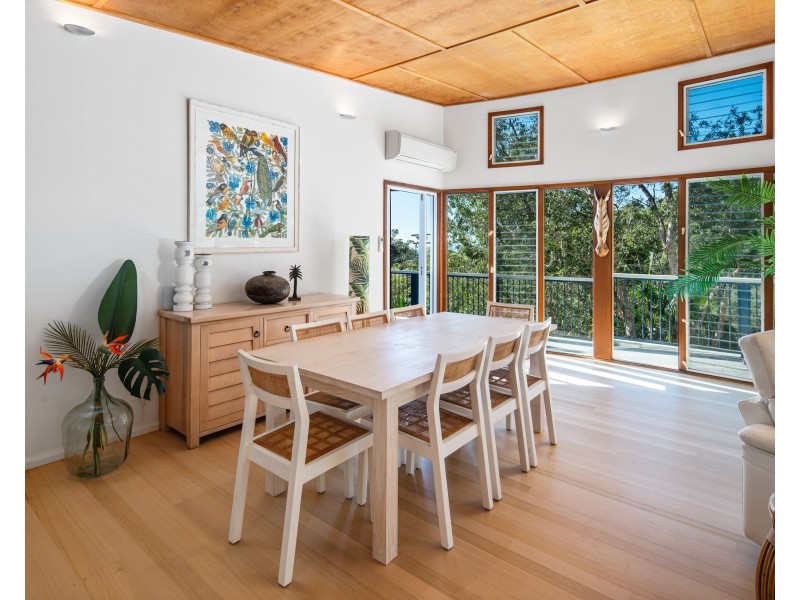 27 Fairscene Crescent, Avoca Beach NSW 2251