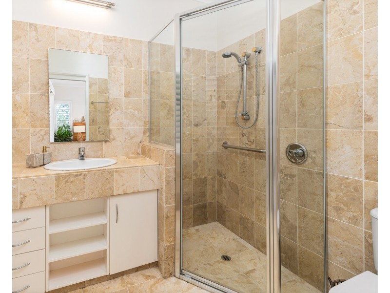 27 Fairscene Crescent, Avoca Beach NSW 2251