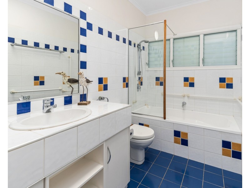 27 Fairscene Crescent, Avoca Beach NSW 2251