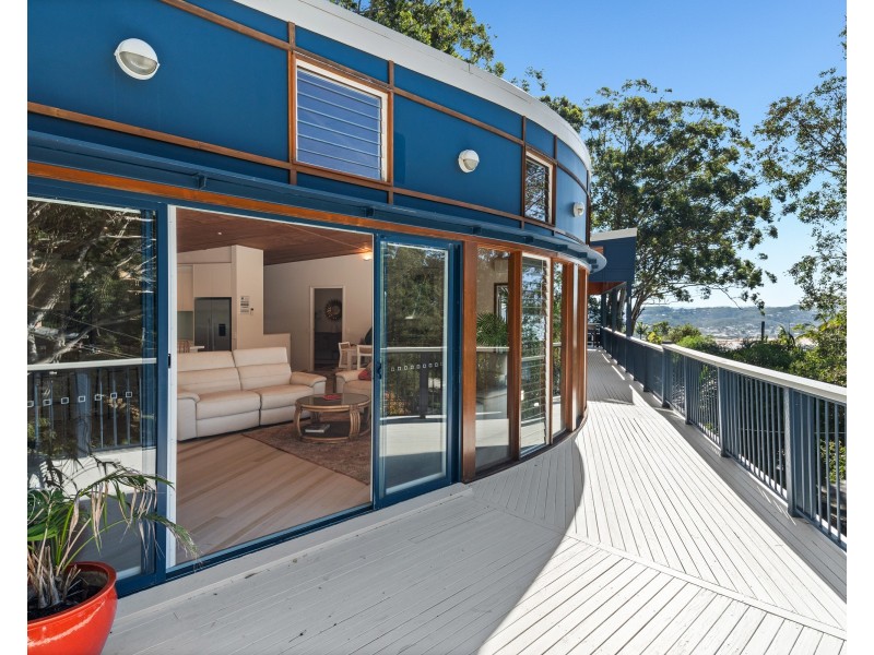 27 Fairscene Crescent, Avoca Beach NSW 2251
