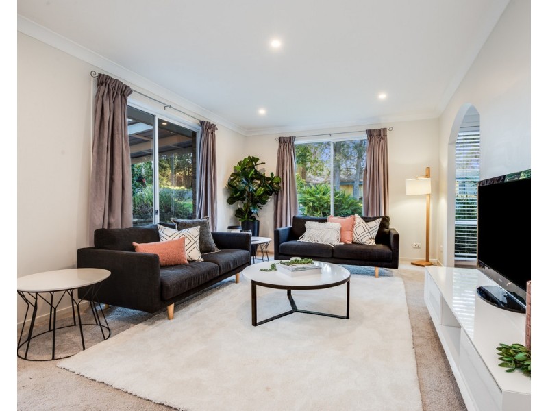 11 River Street, Springfield NSW 2250