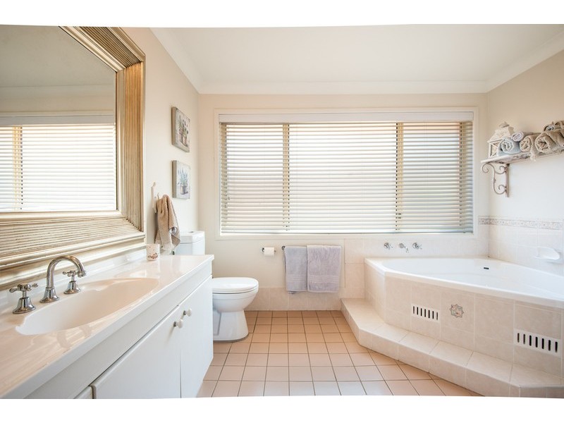 55 Woodview Avenue, Lisarow NSW 2250