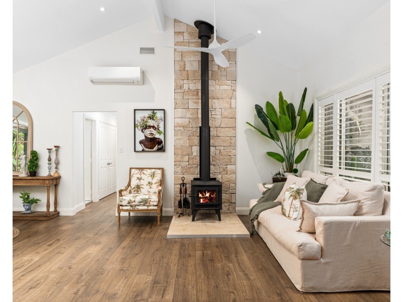 15B Paperbark Close, Wyoming NSW 2250