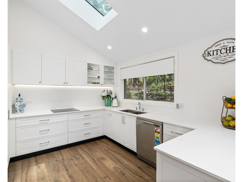 15B Paperbark Close, Wyoming NSW 2250