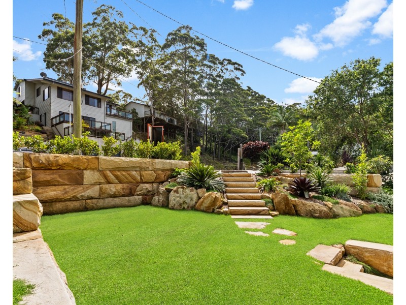 30 Cabbage Tree Avenue, Avoca Beach NSW 2251