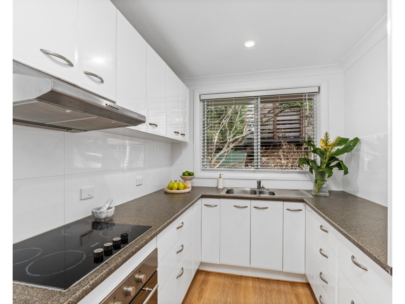 30 Cabbage Tree Avenue, Avoca Beach NSW 2251