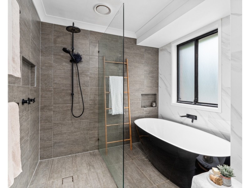 13 Perratt Close, Lisarow NSW 2250