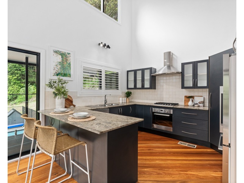 390 Oak Road, Matcham NSW 2250