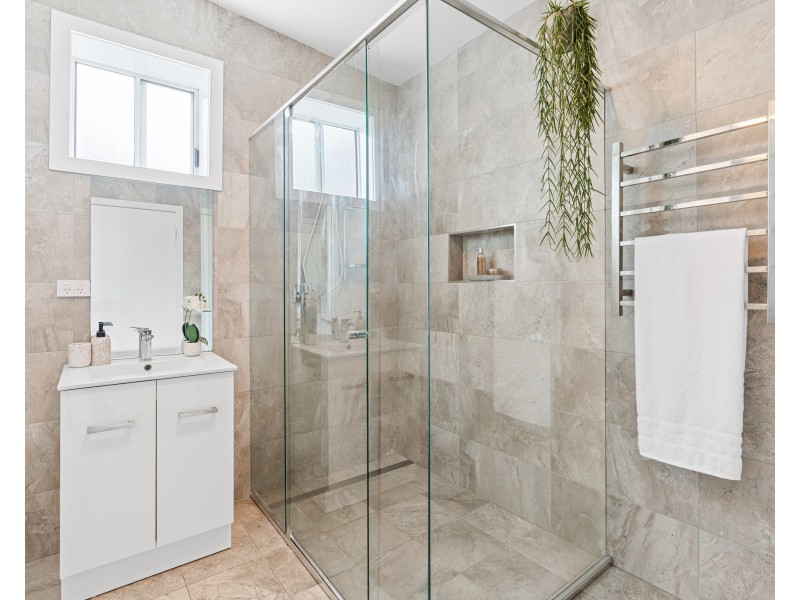 390 Oak Road, Matcham NSW 2250