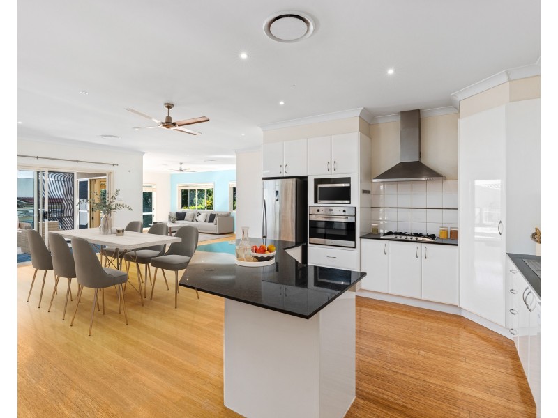 8 Minell Close, Wamberal NSW 2260